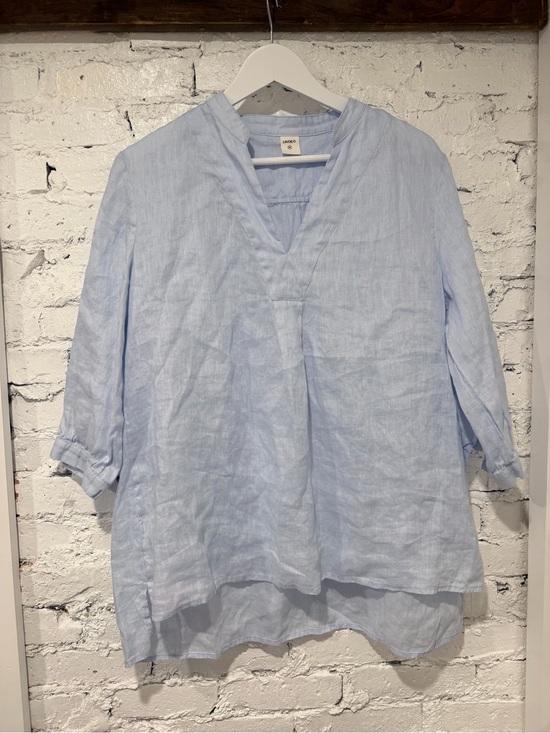 Lintico Tops - 100% Linen V-Neck Tunic Shirt - Light Blue - Lintico Joanna shirt